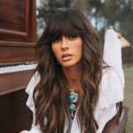 ELLA LANGLEY è nella storia. “CHOOSIN’ TEXAS” è da 23 settimane al #1 della classifica Billboard Hot 100